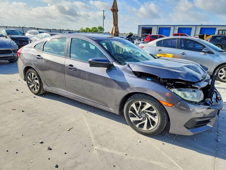 2018 HONDA CIVIC EX 4