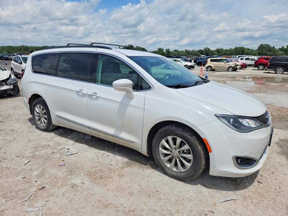 2017 CHRYSLER PACIFICA TOURING L 4
