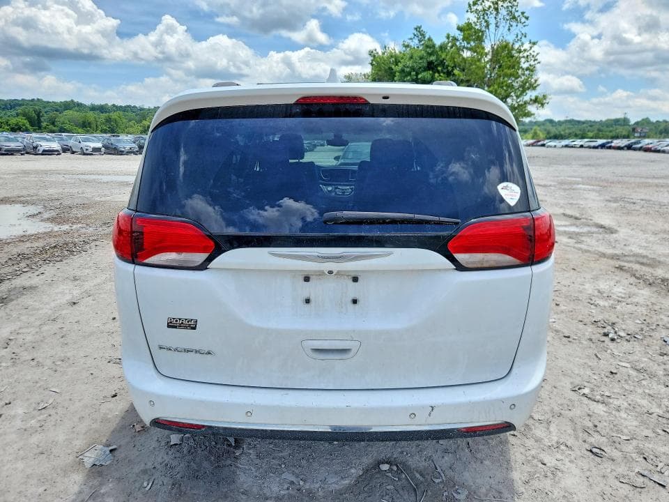 2017 CHRYSLER PACIFICA TOURING L 6