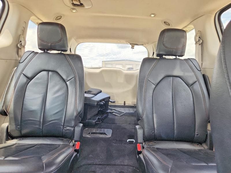 2017 CHRYSLER PACIFICA TOURING L 10