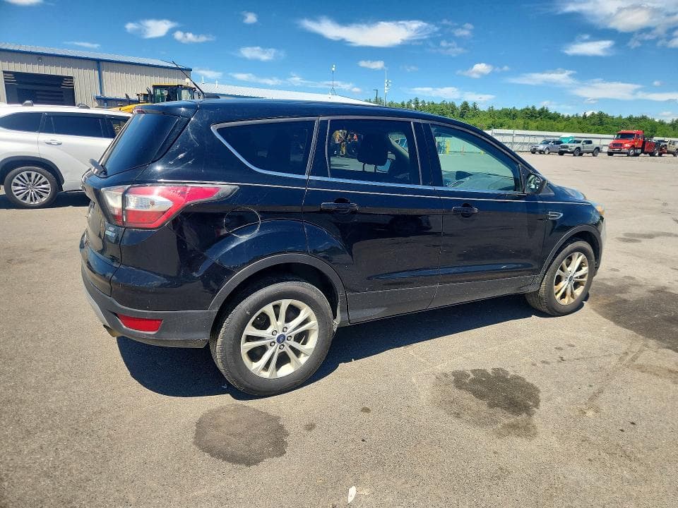 2017 FORD ESCAPE SE SE 3