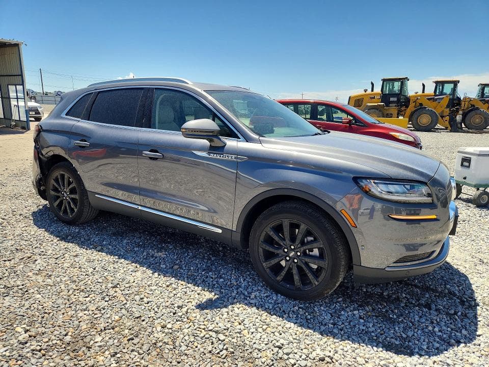 2023 LINCOLN NAUTILUS RESERVE 4