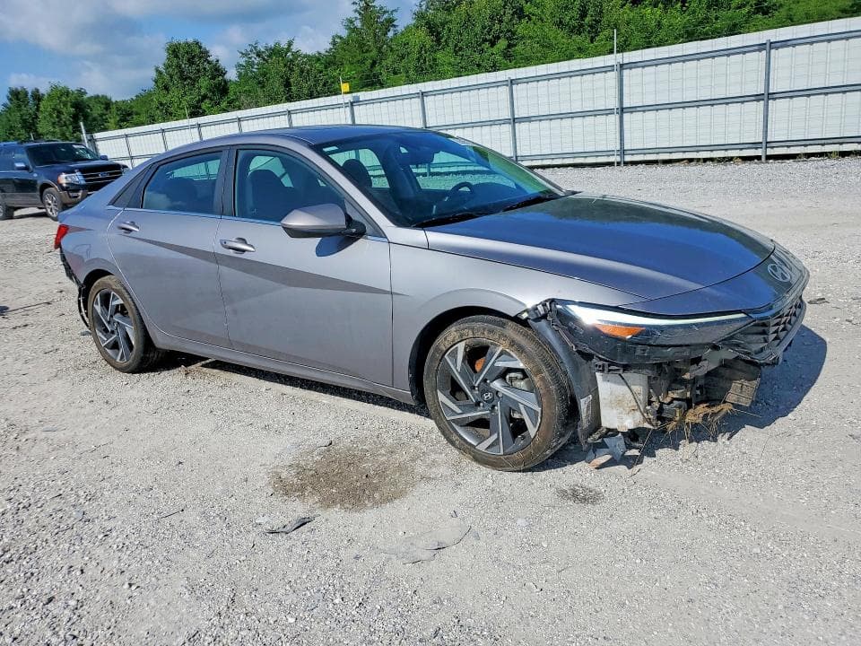 2024 HYUNDAI ELANTRA SEL SEL 4