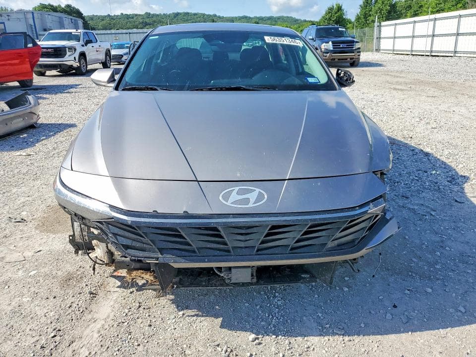 2024 HYUNDAI ELANTRA SEL SEL 5