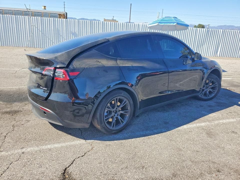 2024 TESLA MODEL Y 3