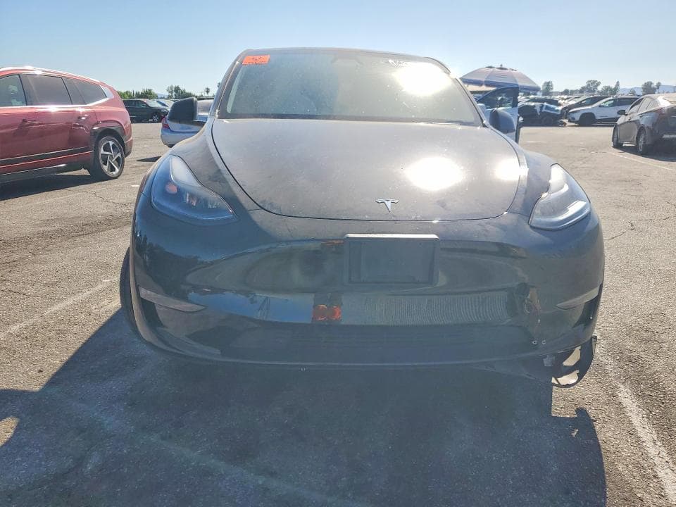2024 TESLA MODEL Y 5