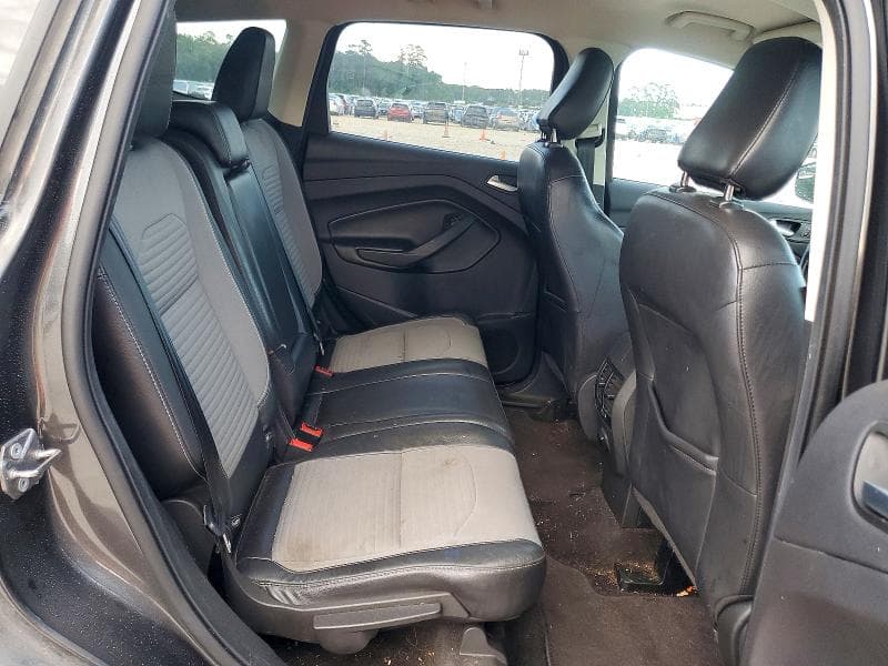 2019 FORD ESCAPE SE 11