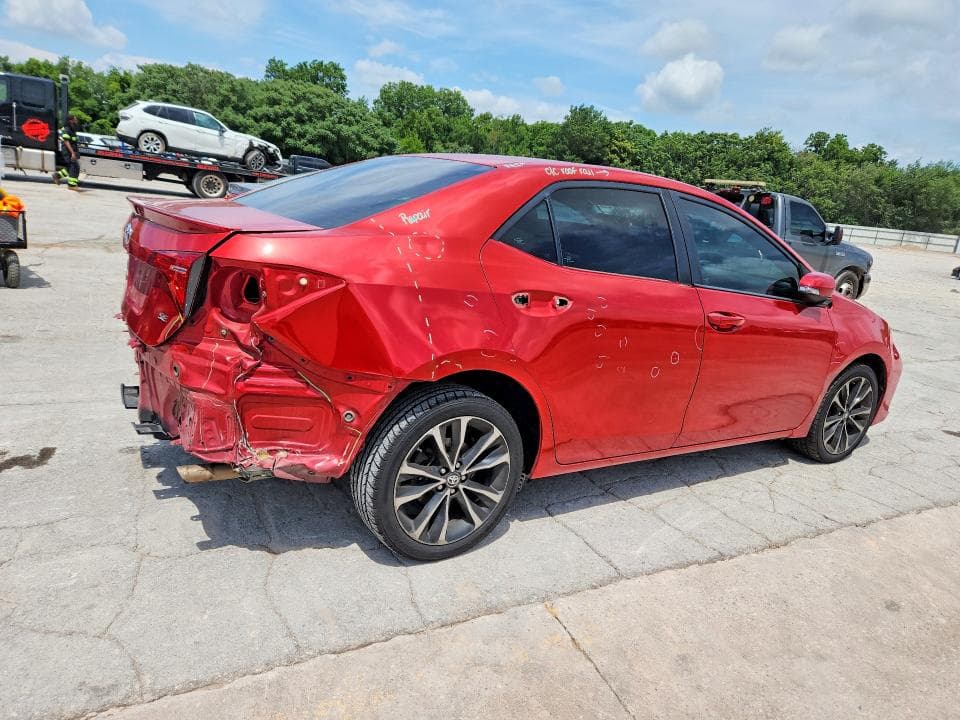 2019 TOYOTA COROLLA SE 3