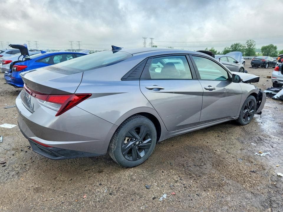 2021 HYUNDAI ELANTRA SEL 3