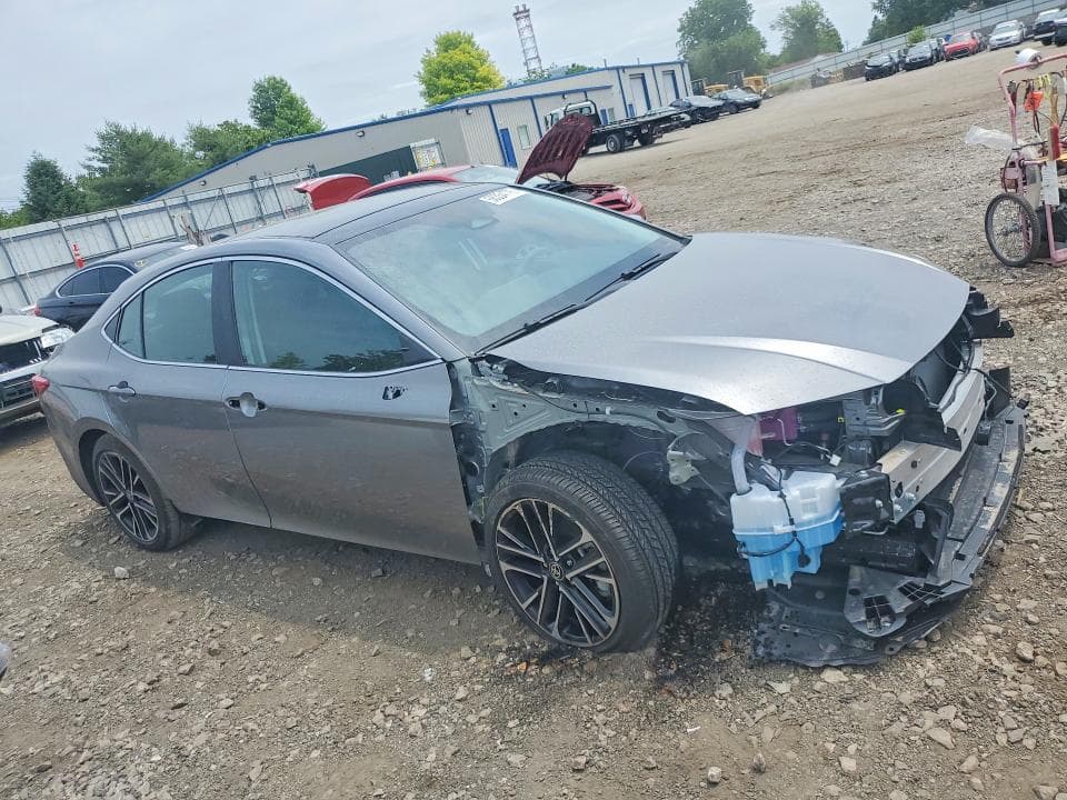 2025 TOYOTA CAMRY XLE XLE 4