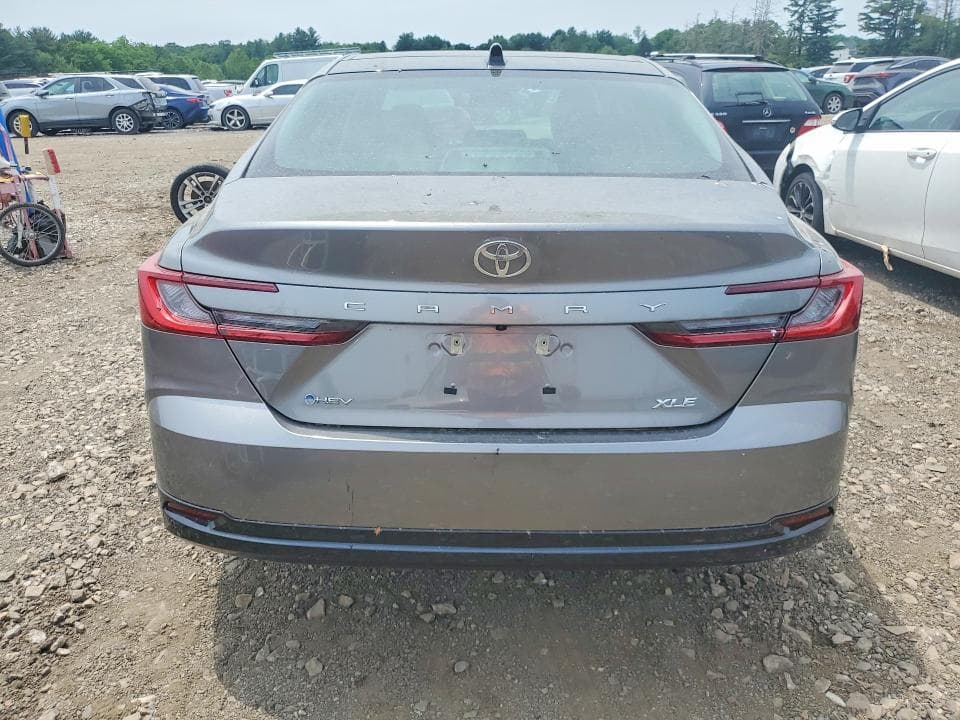 2025 TOYOTA CAMRY XLE XLE 6