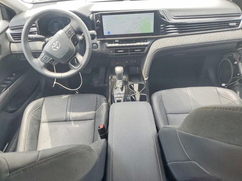 2025 TOYOTA CAMRY XLE XLE 8