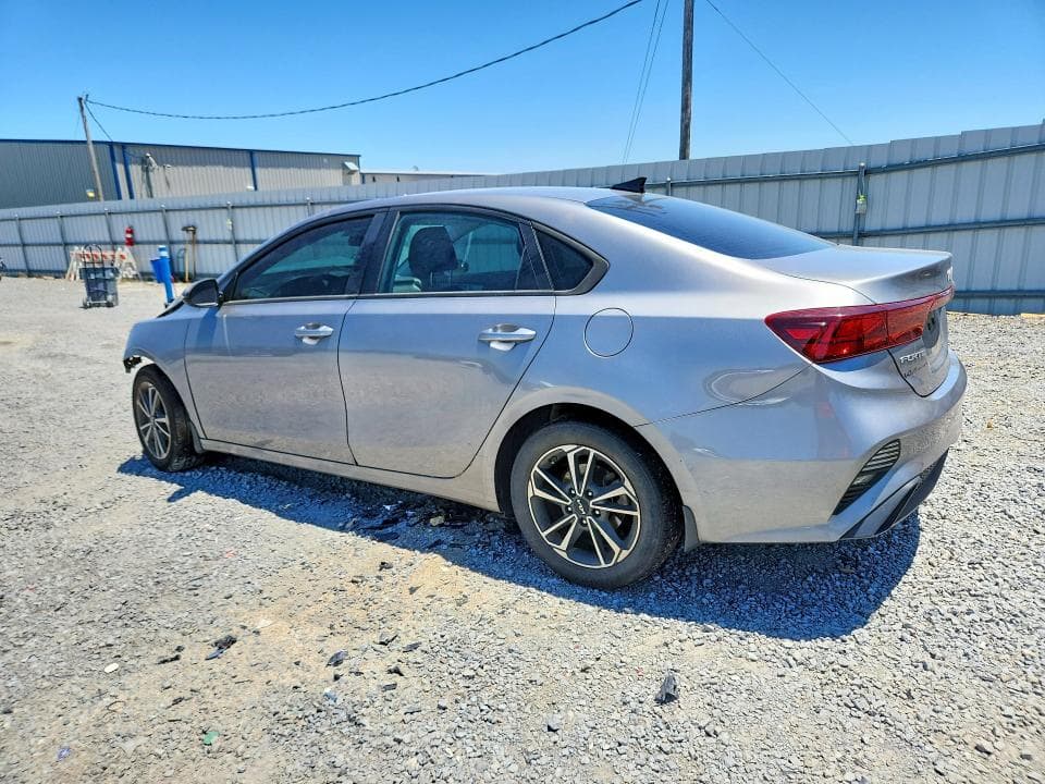 2023 KIA FORTE LXS 2
