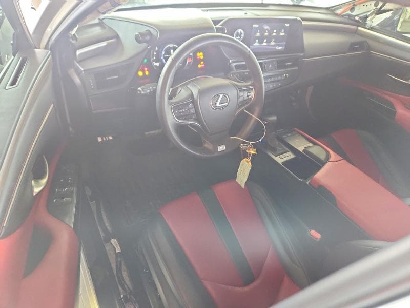 2022 LEXUS ES 300H F SPORT 8