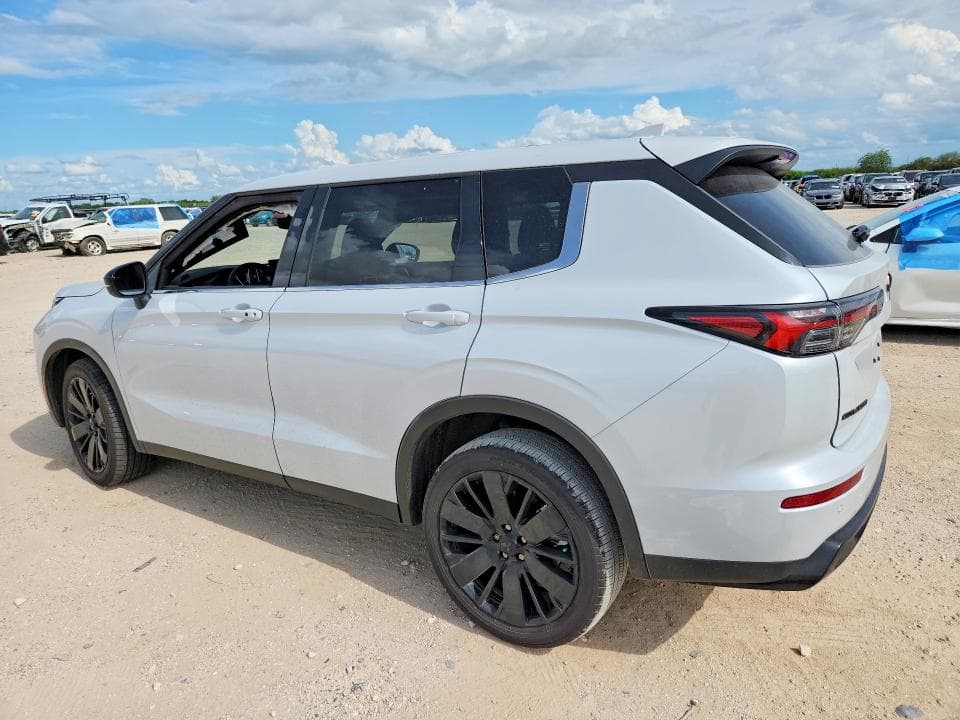 2026 MITSUBISHI OUTLANDER SE 2