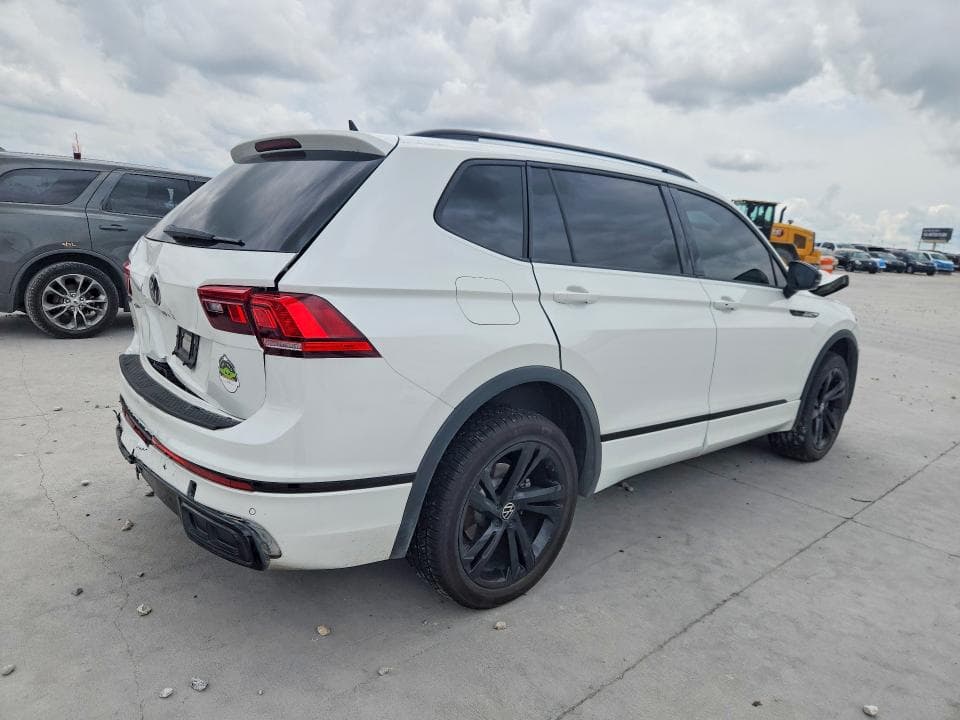 2023 VOLKSWAGEN TIGUAN SE R-LINE BLACK SE R-LINE BLACK 3
