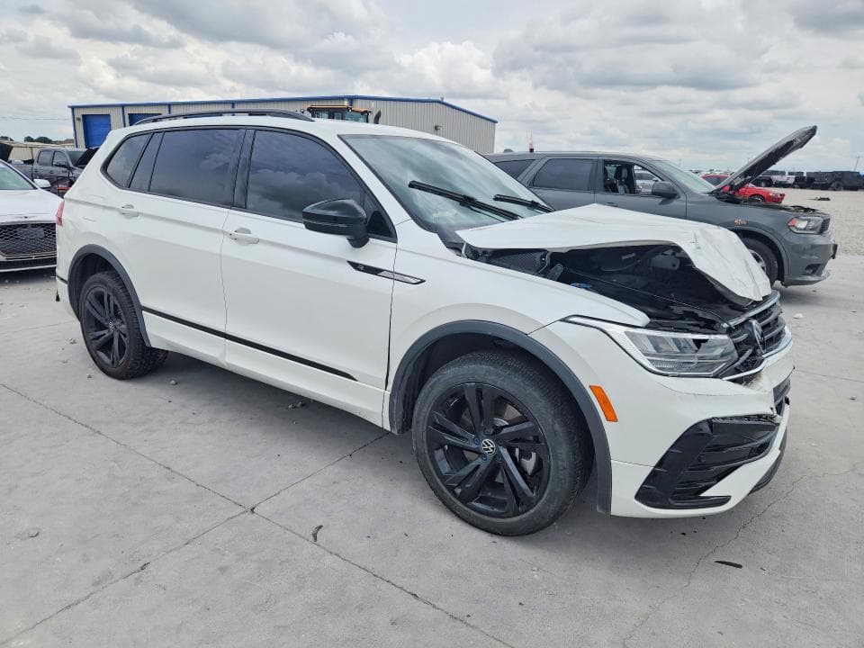 2023 VOLKSWAGEN TIGUAN SE R-LINE BLACK SE R-LINE BLACK 4