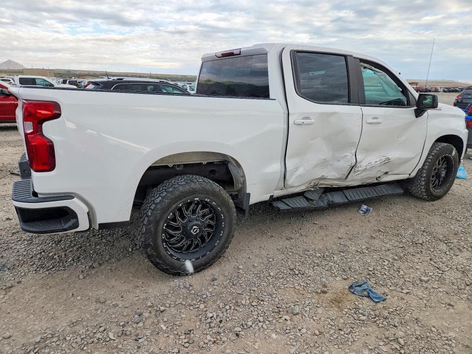 2019 CHEVROLET SILVERADO K1500 RST 3