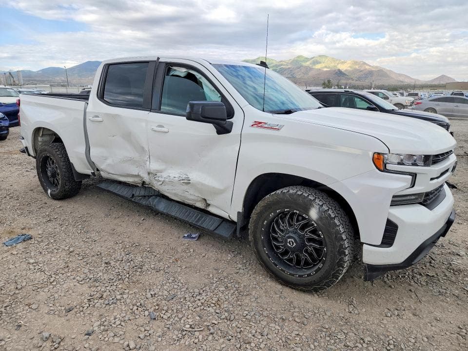 2019 CHEVROLET SILVERADO K1500 RST 4