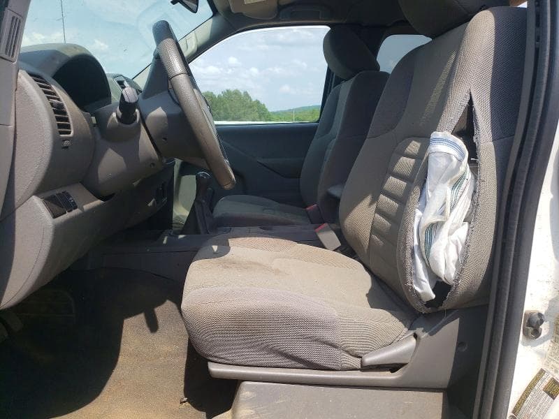 2019 NISSAN FRONTIER S 7