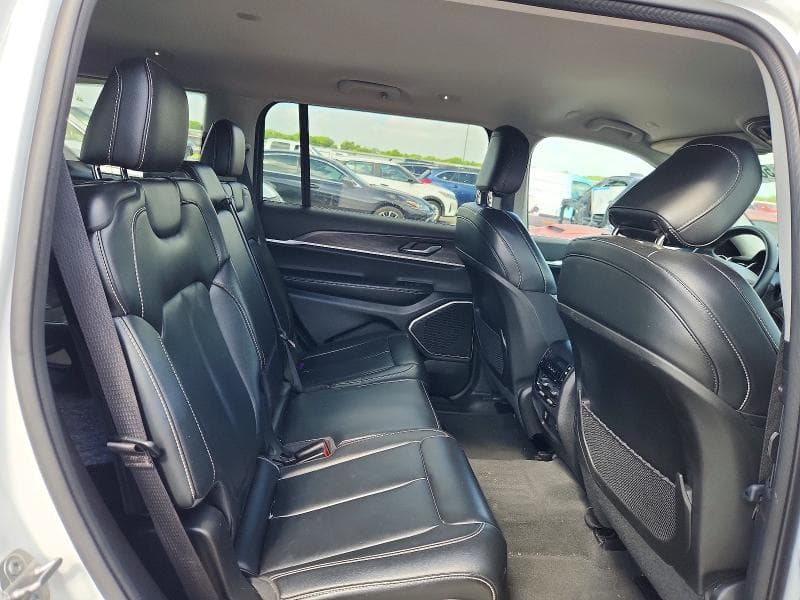 2022 JEEP GRAND CHEROKEE L LIMITED L LIMITED 11