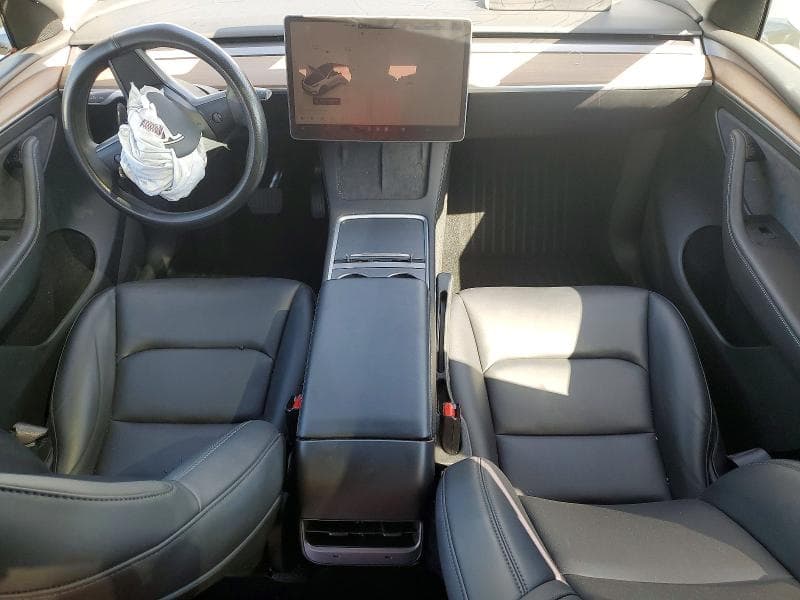 2024 TESLA MODEL Y 8