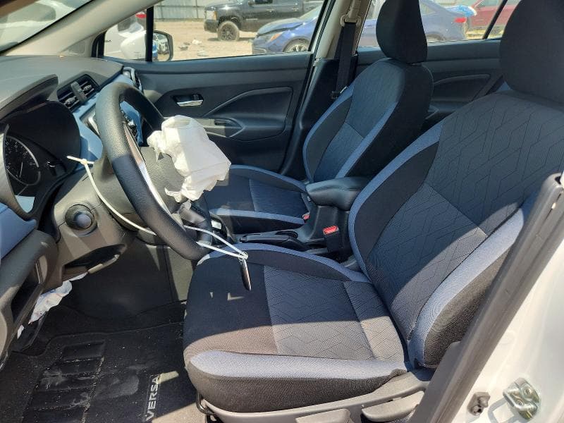 2025 NISSAN VERSA SV 7