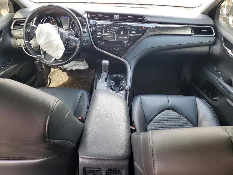 2019 TOYOTA CAMRY L 8