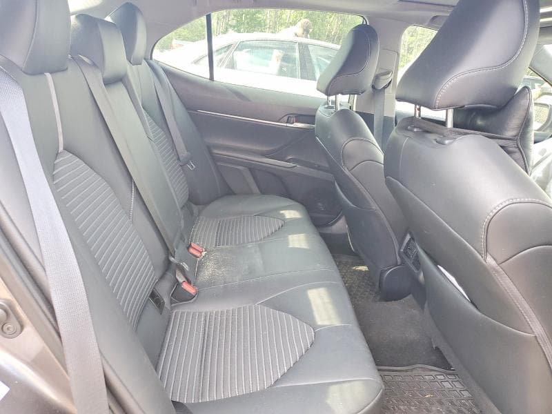 2019 TOYOTA CAMRY L 10
