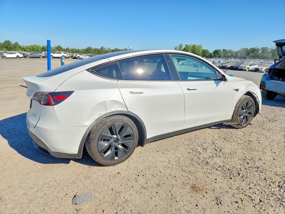 2024 TESLA MODEL Y 3