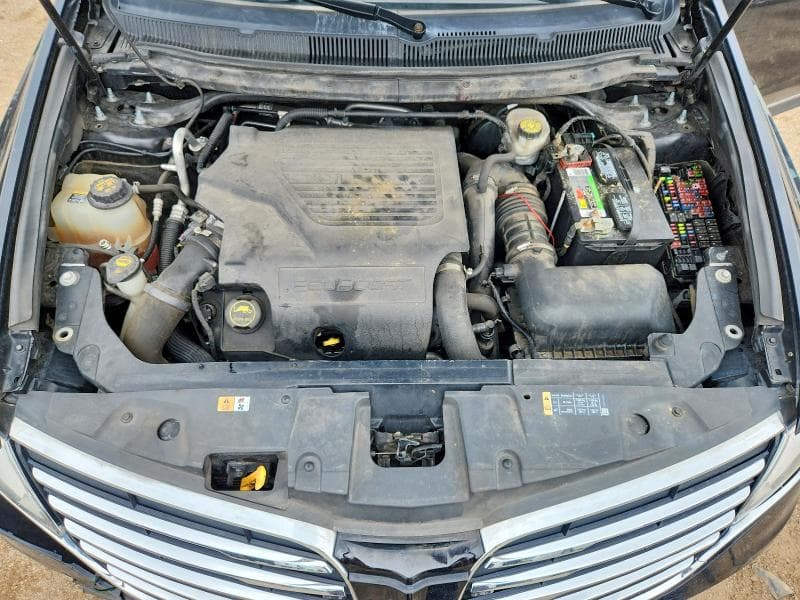 2019 LINCOLN MKT 12
