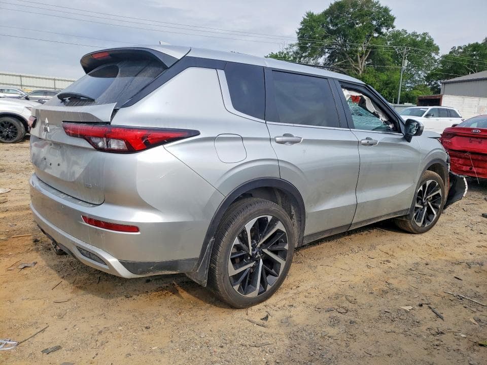 2024 MITSUBISHI OUTLANDER SE 3