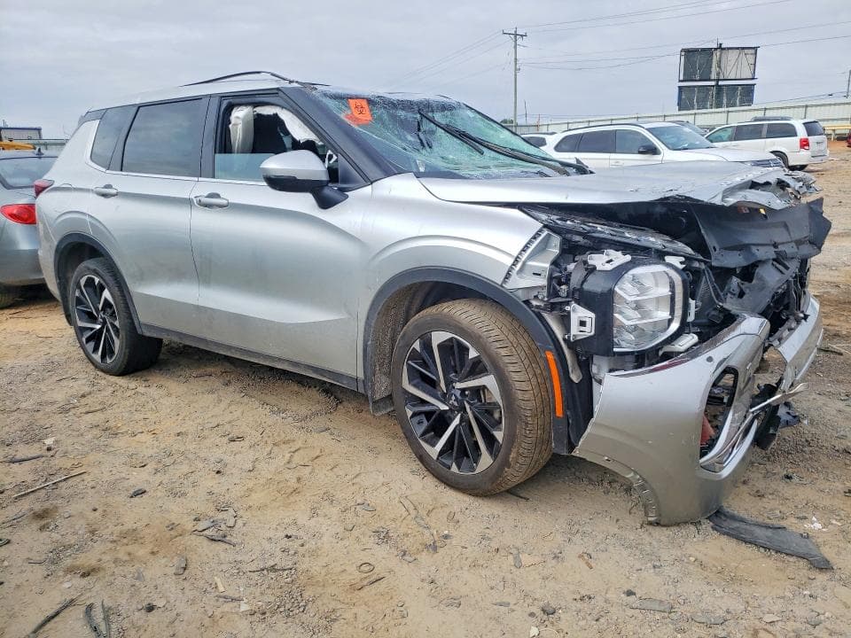 2024 MITSUBISHI OUTLANDER SE 4
