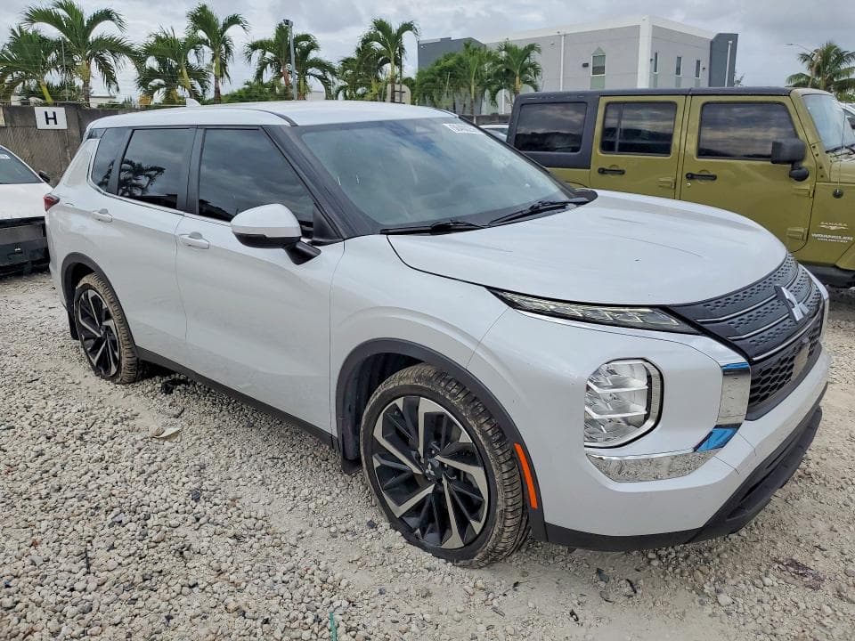 2022 MITSUBISHI OUTLANDER ES 4