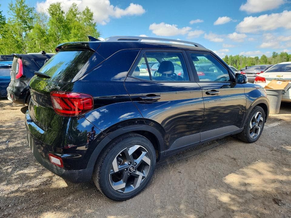 2022 HYUNDAI VENUE SEL 3