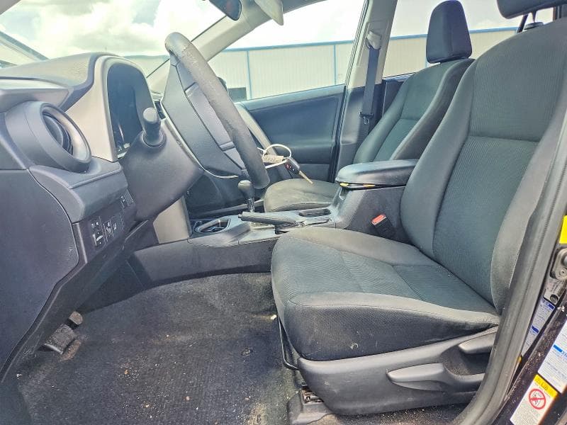 2017 TOYOTA RAV4 LE LE 8