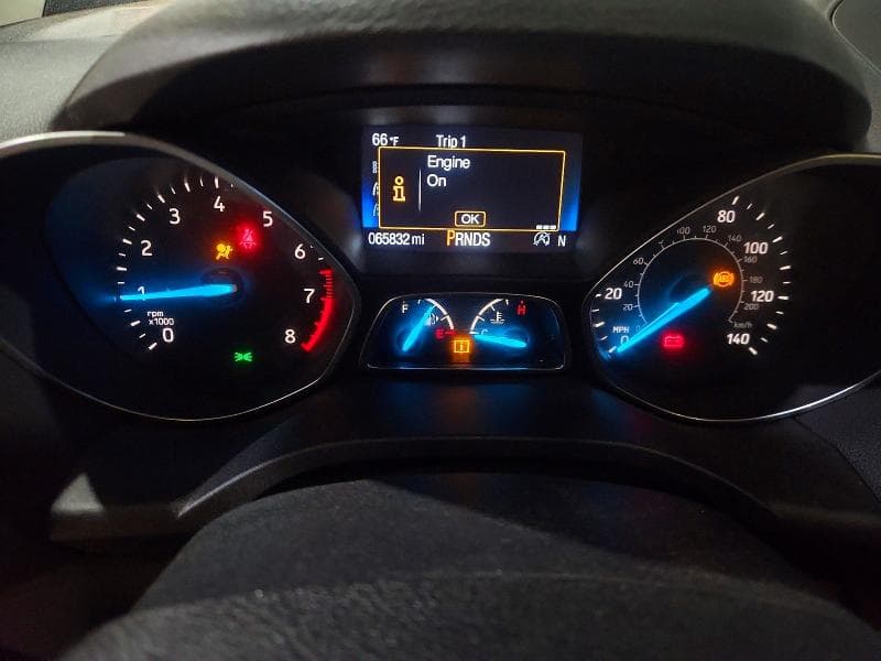 2017 FORD ESCAPE SE 9