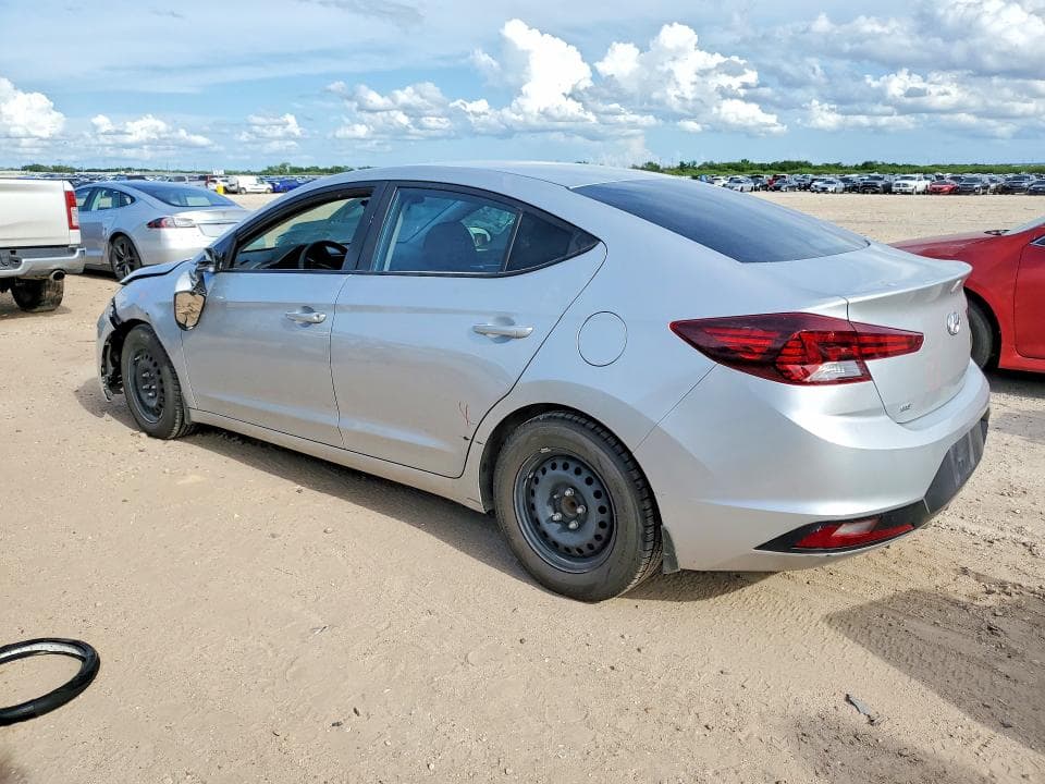 2019 HYUNDAI ELANTRA SE 2