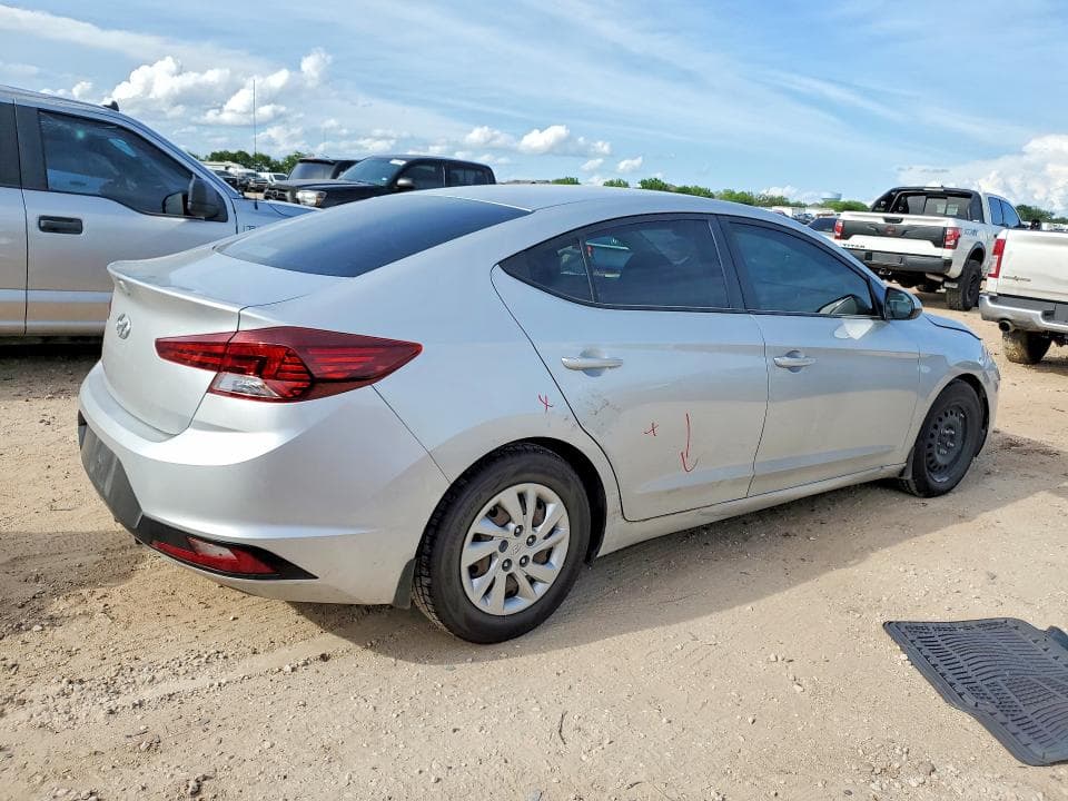 2019 HYUNDAI ELANTRA SE 3