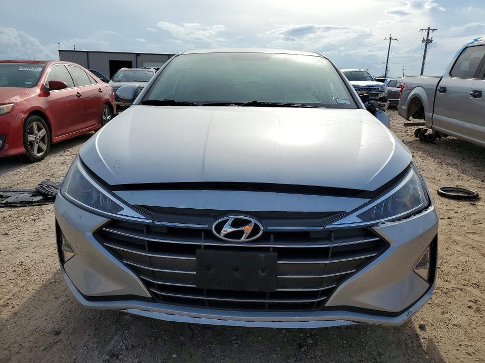 2019 HYUNDAI ELANTRA SE 5