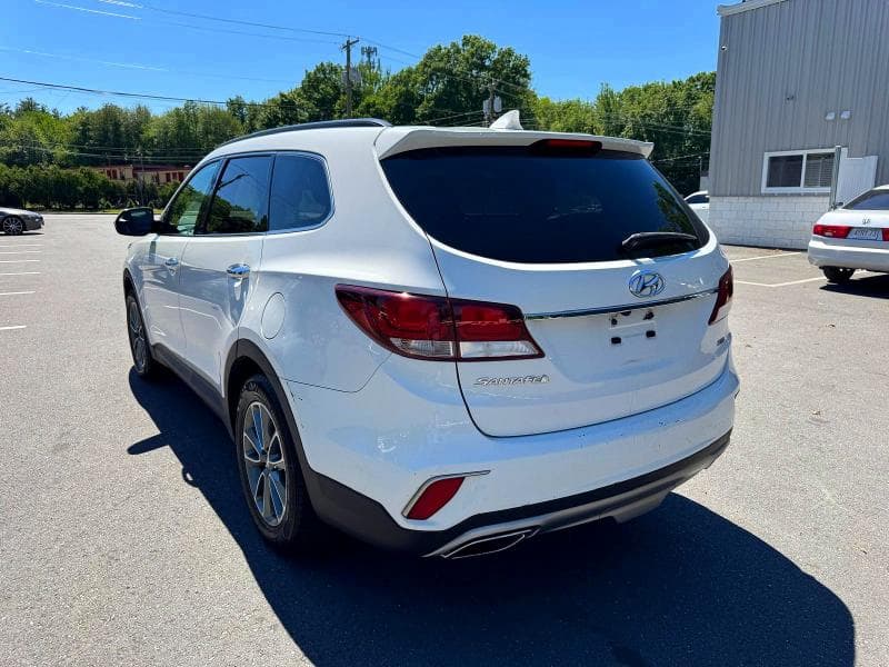2017 HYUNDAI SANTA FE SE 2