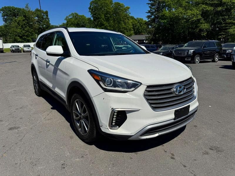 2017 HYUNDAI SANTA FE SE 4