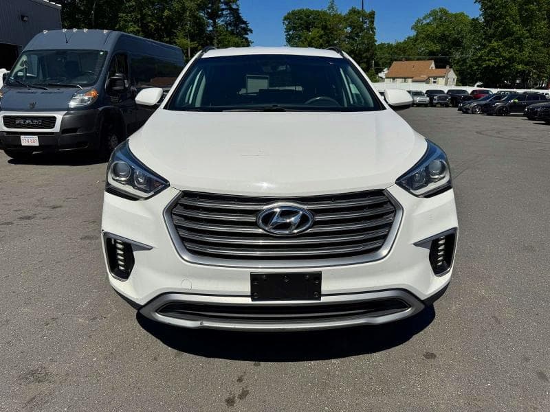 2017 HYUNDAI SANTA FE SE 6