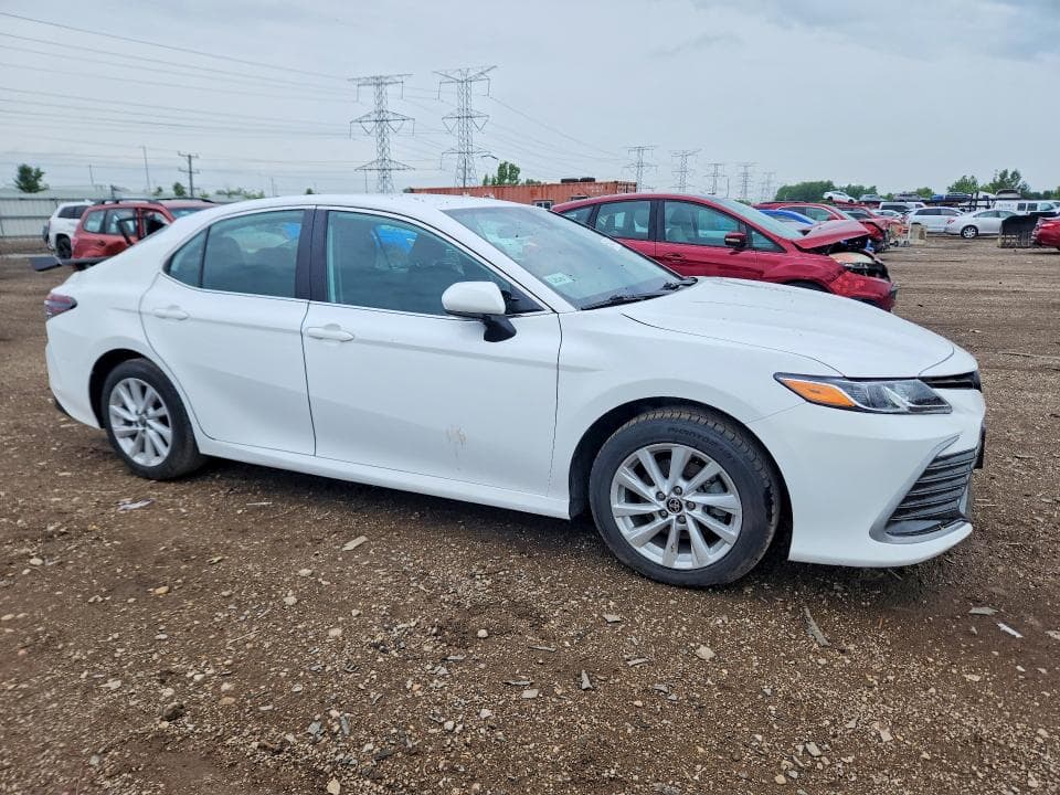 2022 TOYOTA CAMRY LE 4