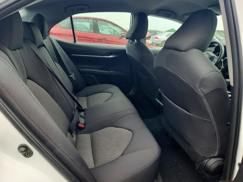 2022 TOYOTA CAMRY LE 10