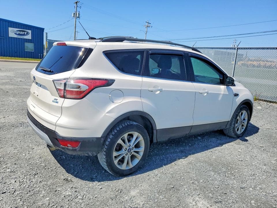 2017 FORD ESCAPE SE SE 4