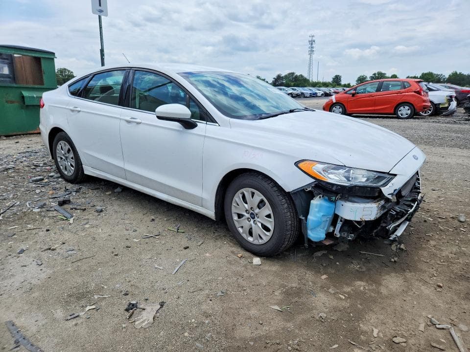 2019 FORD FUSION S 4