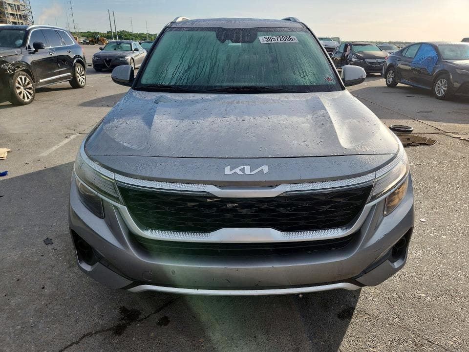 2022 KIA SELTOS S 5