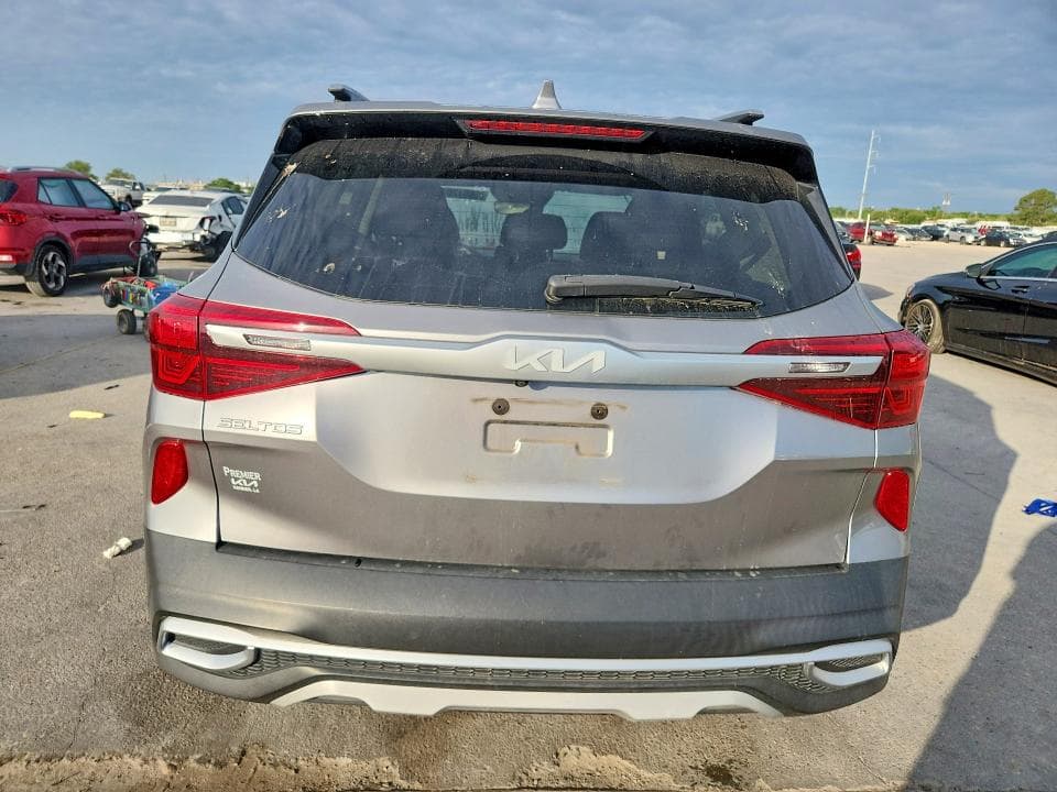 2022 KIA SELTOS S 6