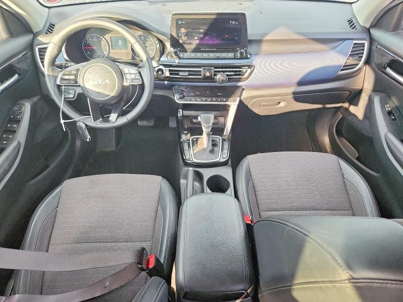2022 KIA SELTOS S 8